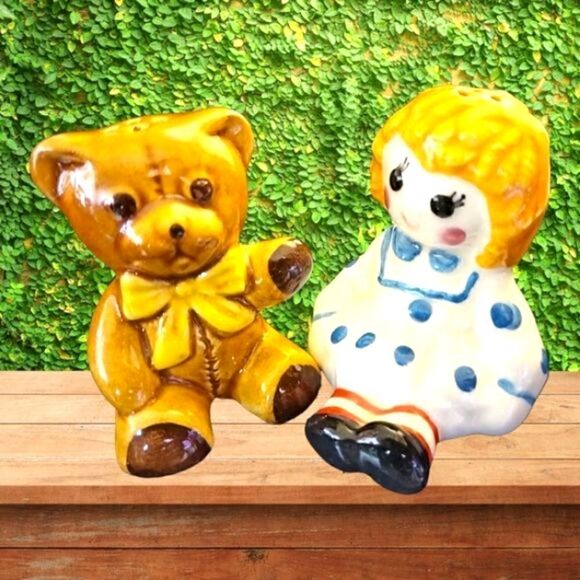 AVON  RAGGEDY ANN & TEDDY SALT& PEPPER Shaker WEISS Painted  BRAZIL CERAMIC - Picture 8 of 8